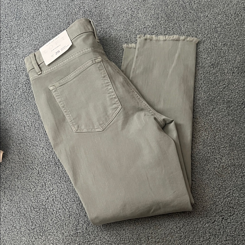 NWT LOFT Modern Skinny Crop Jeans in light sage green. Priced  to sell